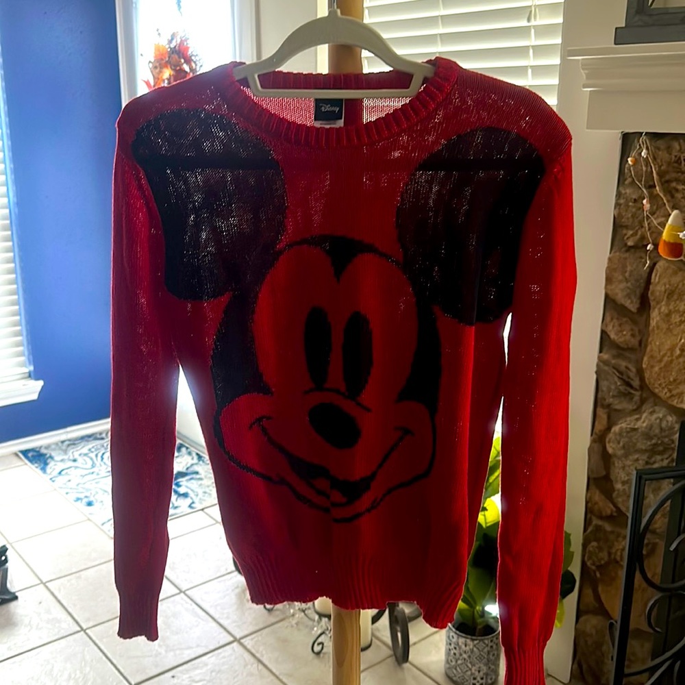 Darling “Micky” sweater